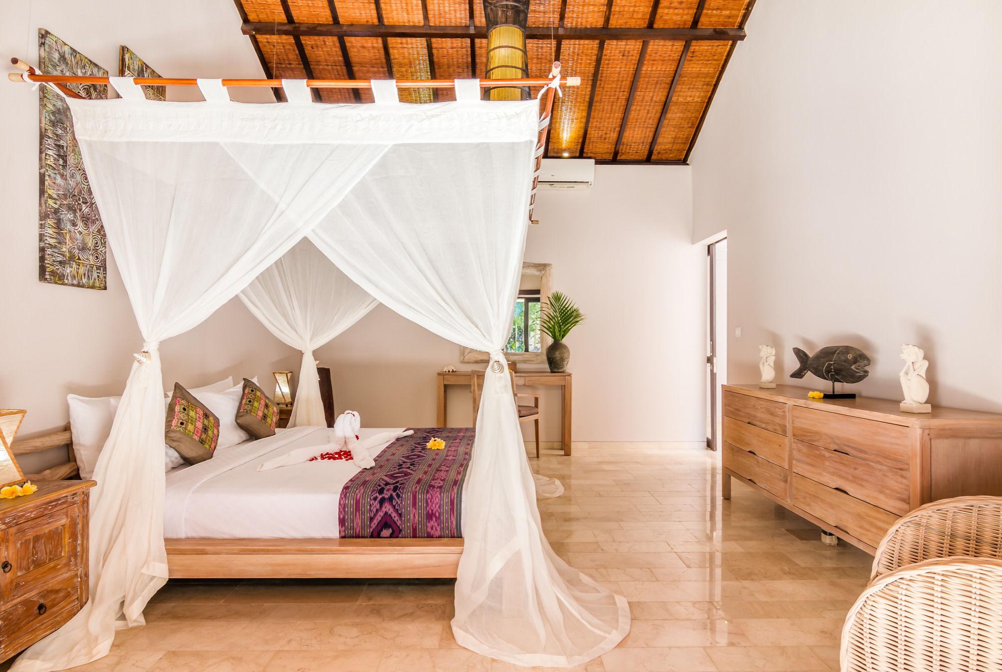 Barca Seminyak (Bali)